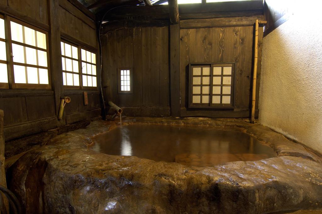 Kurokawa Onsen Yama No Yado Shinmeikan Minamioguni Esterno foto